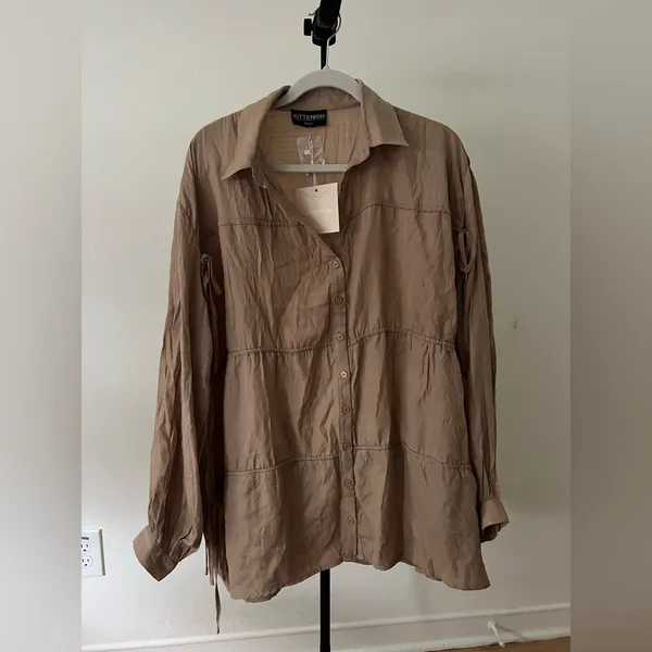 Kittenish Tan Collared Shirt - Image 5