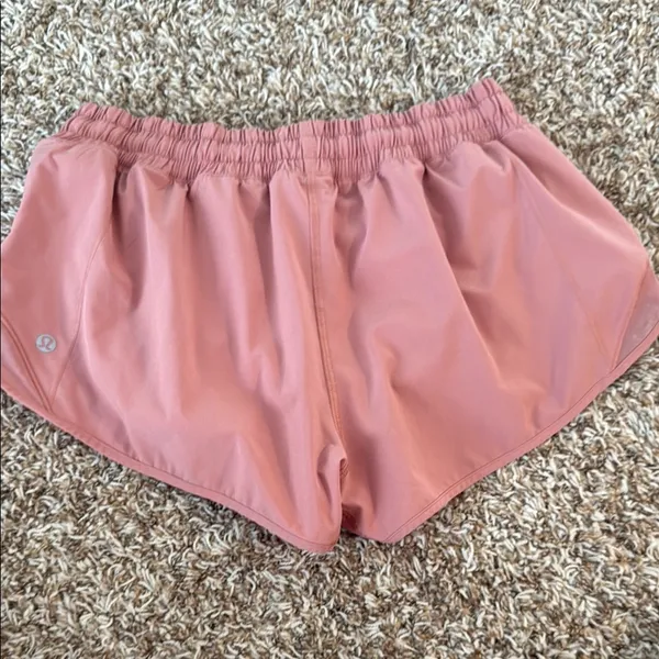 lululemon Athletic Shorts Lightweight Moisture-Wicking - Image 3