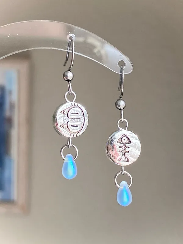 Handmade cat & fish teardrop dangle earrings 🐈🐟 - Image 2
