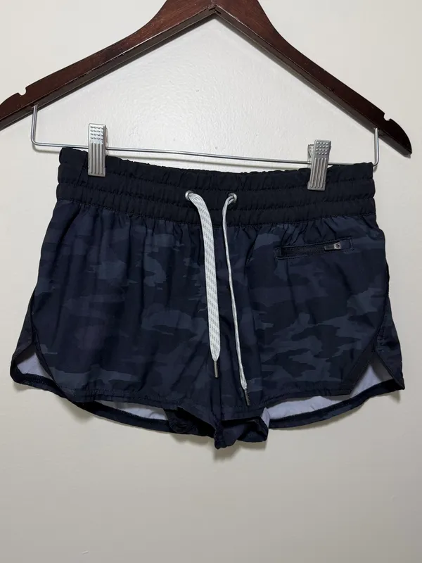 Vuori Clementine Shorts - Image 2