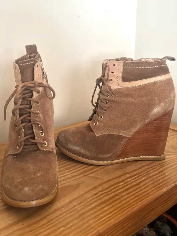 Cynthia Vincent Brown Suede Lace-Up Wedge Ankle Boots - Image 4