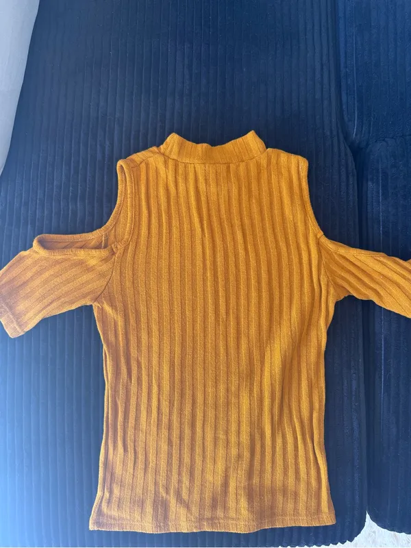 Kendall & Kylie (XS) Sweater Cold Shoulder Short Sleeve Top- Mustard Yellow - Image 5