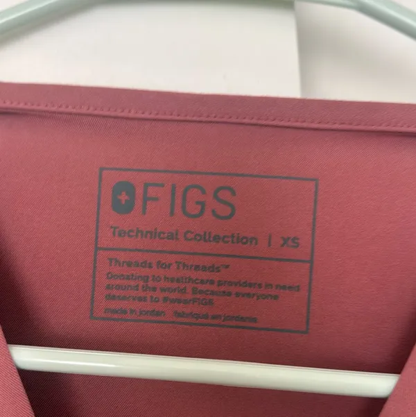 FIGS Catarina One-Pocket Top - Image 2