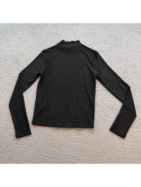 Forever 21 Black Eyelet Mock Neck Long Sleeve Stretch Top Womens Small S NWT - Image 2