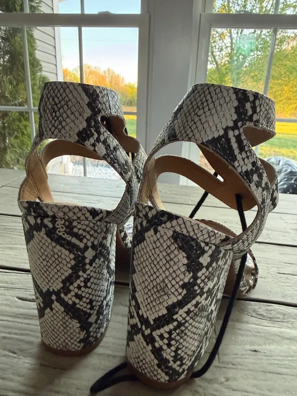Gianni Bini snakeskin sandals featuring a block heel and ankle strap - Image 5