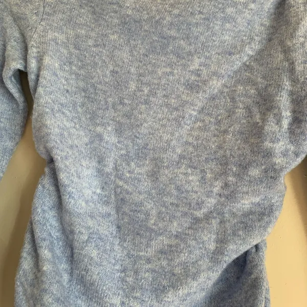 Abercrombie & Fitch NWOT Light Blue Sweater Top Shirt Women Size XS Long Sleeve - Image 2
