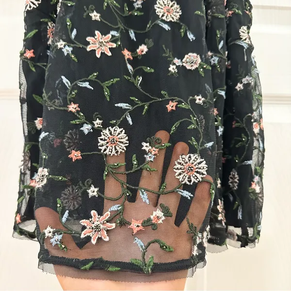 Abercrombie & Fitch Floral Mesh Halter Neck Blouse Top Black sz Medium - Image 4