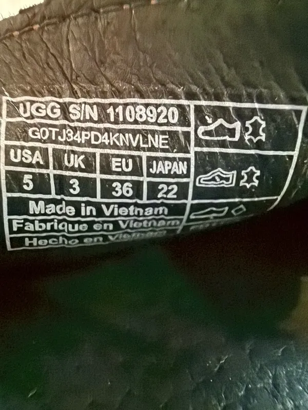 UGG Women's Coral Callen Loafers with Metal Bit Size 5 NWOT - Image 4