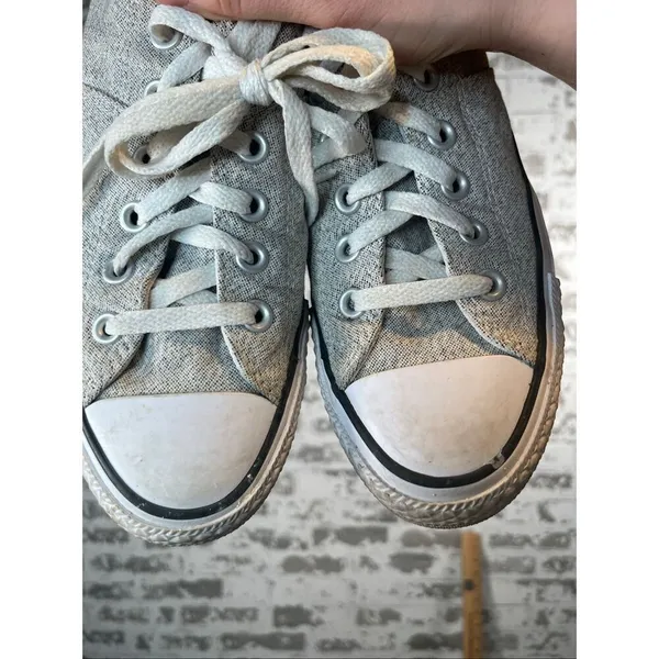 Converse | women gray lace up flat sneakers - Image 6
