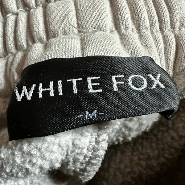 64. White Fox Boutique Hard to Handle lounge short sz - Image 4