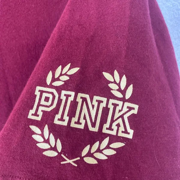 Pink Victoria Secret w/5th & Ocean FSU UNCONQUERED Graphic Tee sequin women sz S - Image 5