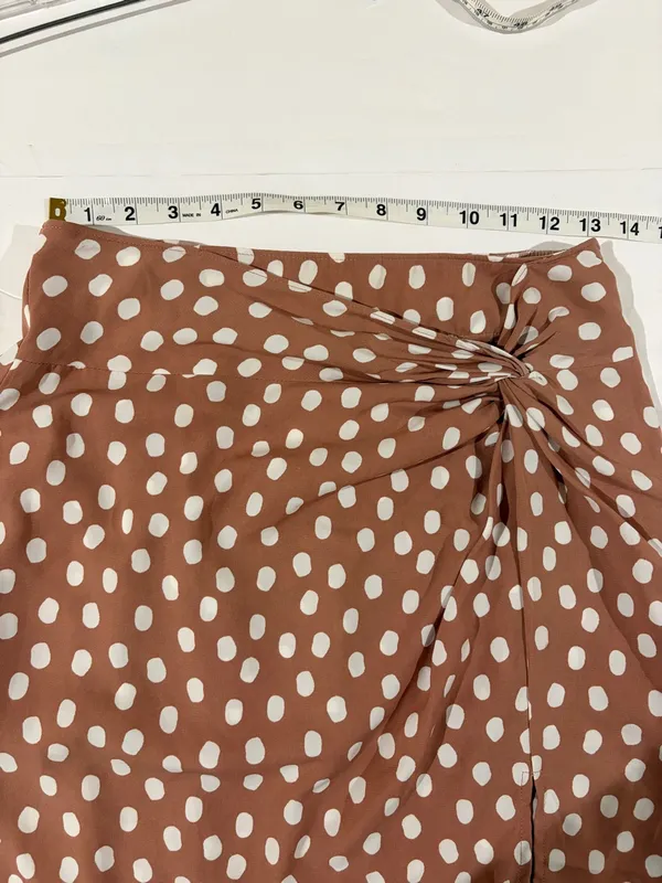 Abercrombie & Fitch Blush Pink Spotted Twist Front Slit Satin Midi Skirt Small - Image 4