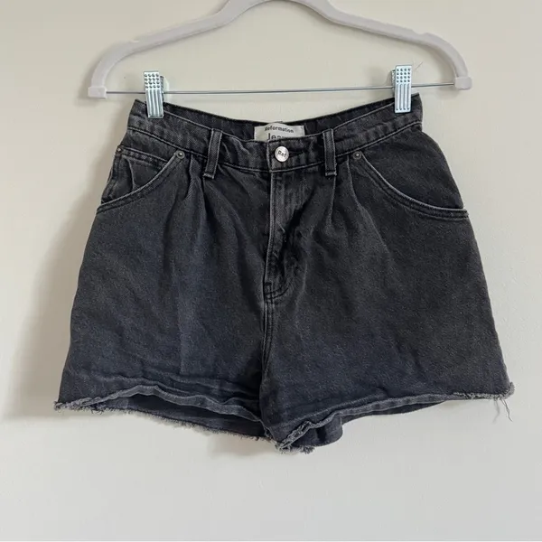 Reformation Isabelle Pleated Short Size 25 Black Denim High Waisted Jean - Image 2