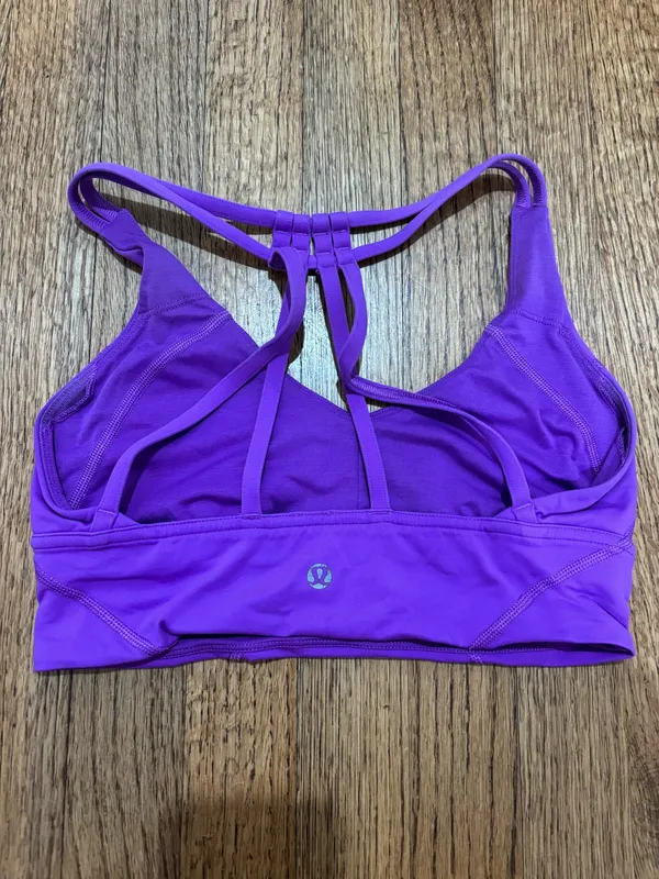 Lululemon Sports Bra Size 4 - Image 2