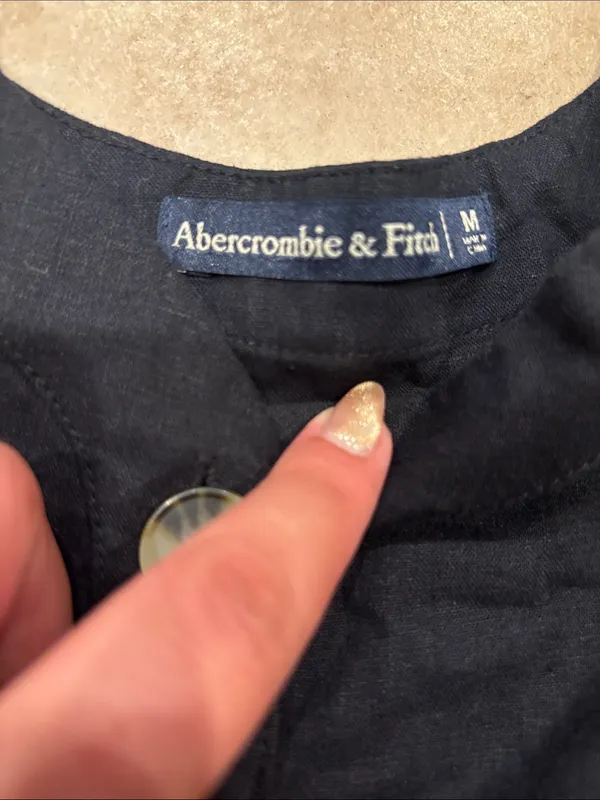 Abercrombie & Fitch Black Button Front Linen Blend Sleeveless Top - Image 2
