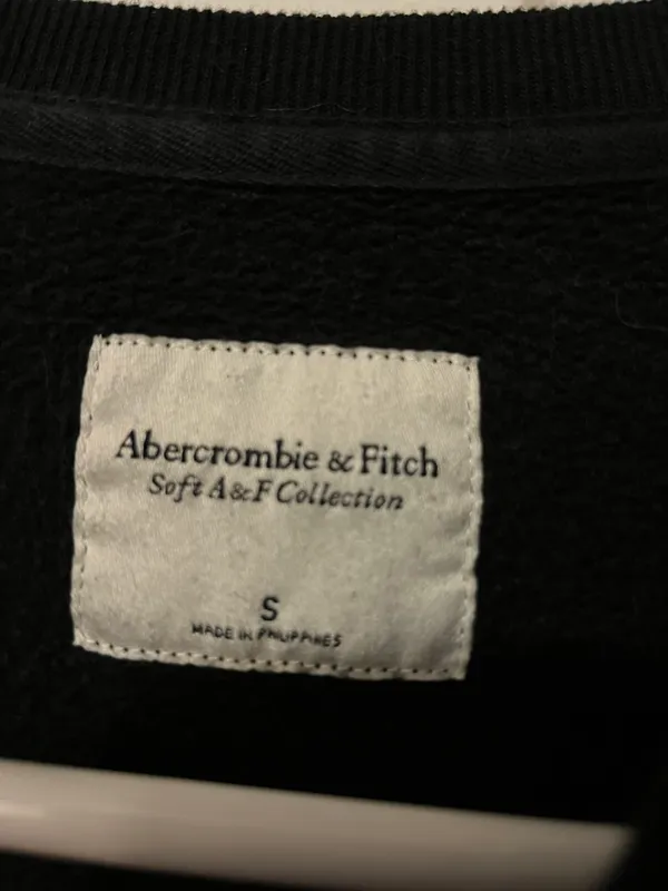 Abercrombie And Fitch Crewneck - Image 4