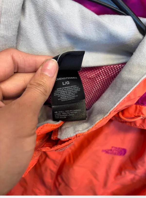The North Face Women's HyVent Waterproof Jacket - Image 3