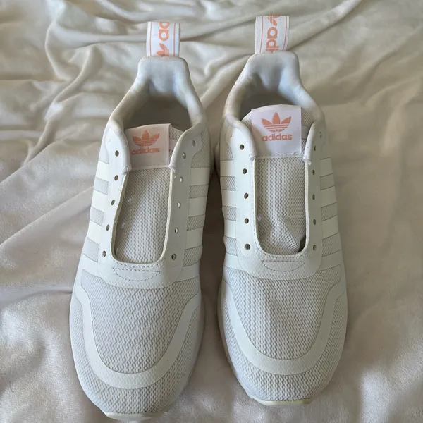 Women’s Adidas White/Pink Sneakers - Image 2