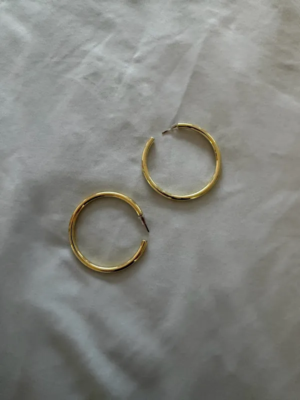 women’s gold hoop earrings 45mm - Image 4