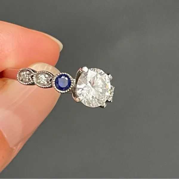 925 Sterling Silver White and Blue Gemstone Ring Size 7.5 Engagement Anniversary - Image 5