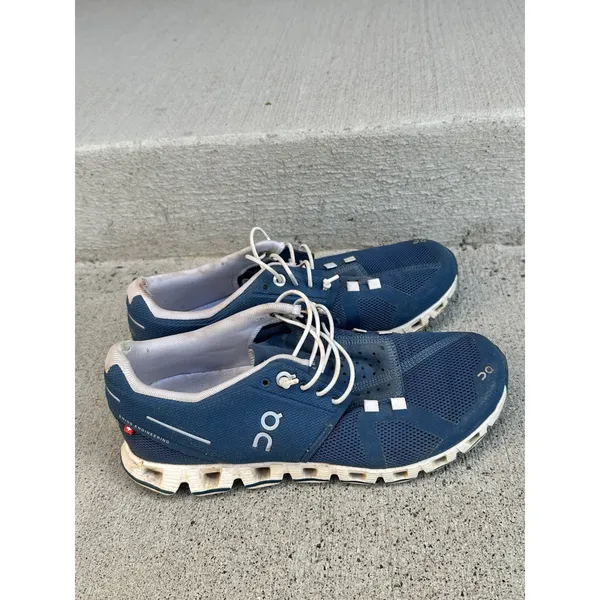 On Running Cloud 5 Sneakers Shoes Navy Blue White Lace Up Size 6.5 - Image 3