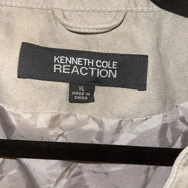 ✨Kenneth Cole Reaction Suede Laser Cut Jacket✨ - Image 4
