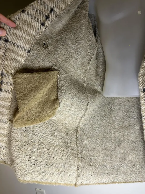 Anthropologie NVLT Coat Womens Large Beige Plaid Fuzzy Knit Button Front Unlined - Image 10