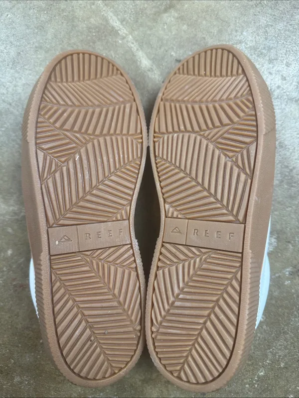 Reef Lay Day Dawn Sneakers in White/Offwhite w gum sole Size: 7 - Image 9