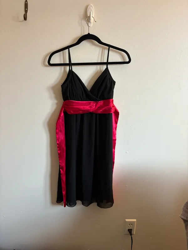 Christmas Dress! Red and black - Image 5