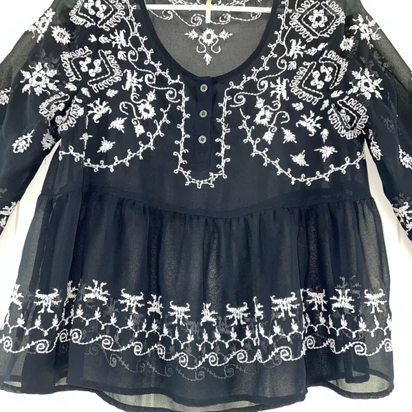 Free People Pennies Squel Navy Sheer Embroidered Top Size Small - Image 4