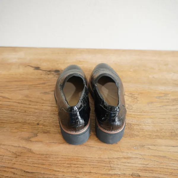 Clarks Collection Women's 8 Black‎ Croc Embossed Patent Leather Wedge Loafers - Image 3