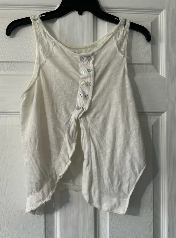 Free People ladies tank top is a size TP/XS. - Image 5