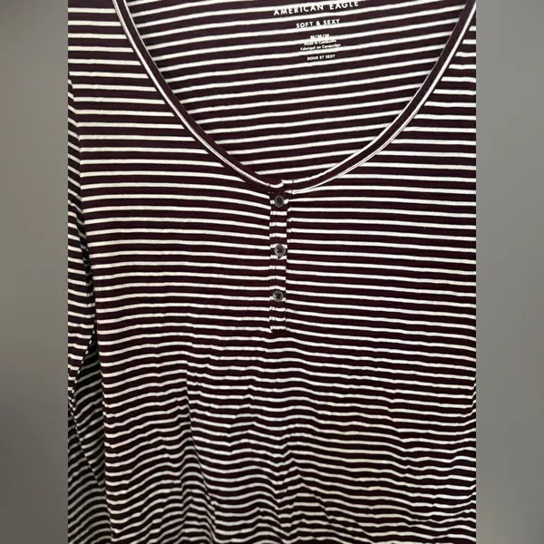 American Eagle Soft & Sexy Maroon Stripe Long Sleeve V Neck Top Medium - Image 6