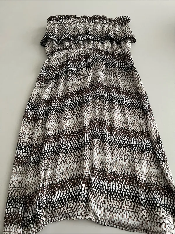 Velvet Torch Strapless Smocked Dress in Brown and White Print S - Image 2
