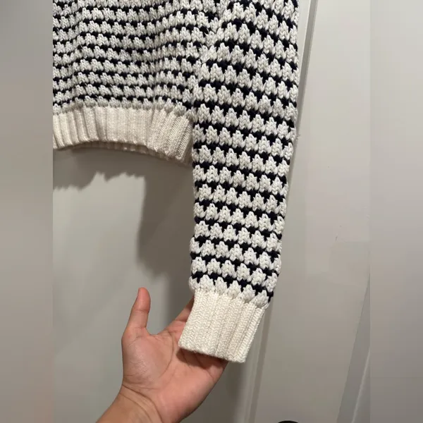 All in Favor Navy and Cream Stripe Knit Sweater‎ Size Xs - Image 4