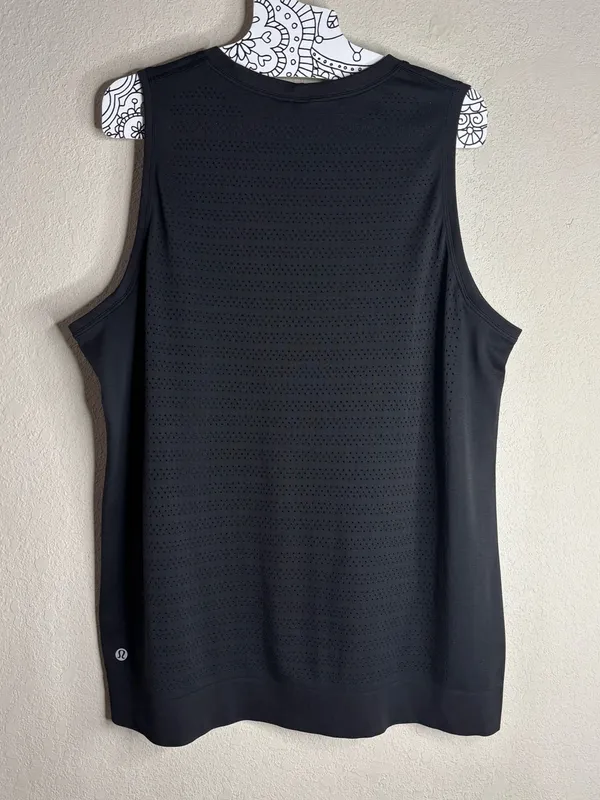 Lululemon Breeze By Muscle Tank black size 12 - Image 3