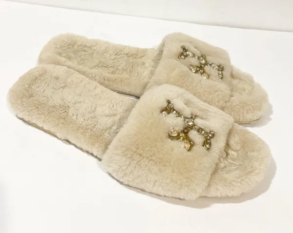 Tory Burch Ivory Jeweled Shearling Slippers Size 6.5 Hard Sole Slip On - Image 7