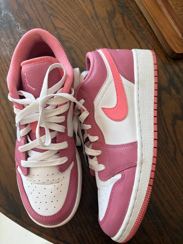 Pink Jordan 1 Low - Image 2