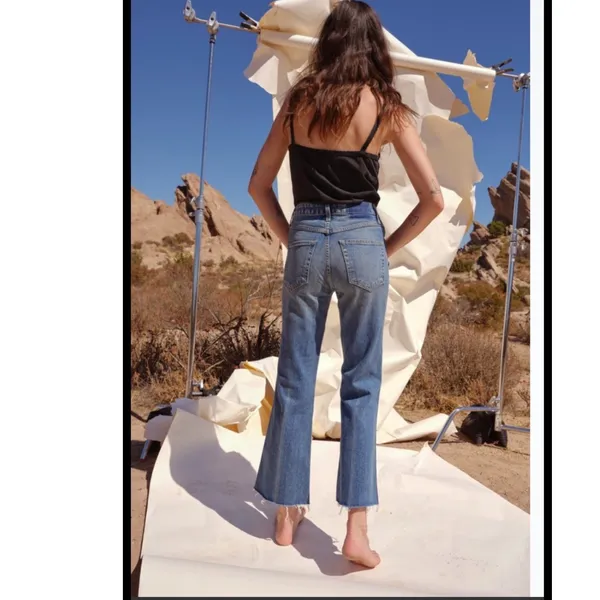 AMO High Rise Kick Crop Jeans size 31 boho minimalist staple flattering luxury - Image 2