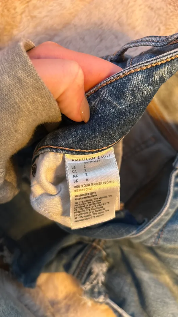 American Eagle shorts - Image 3