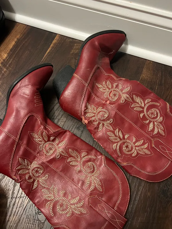 Red cowgirl boots Size 9 - Image 3