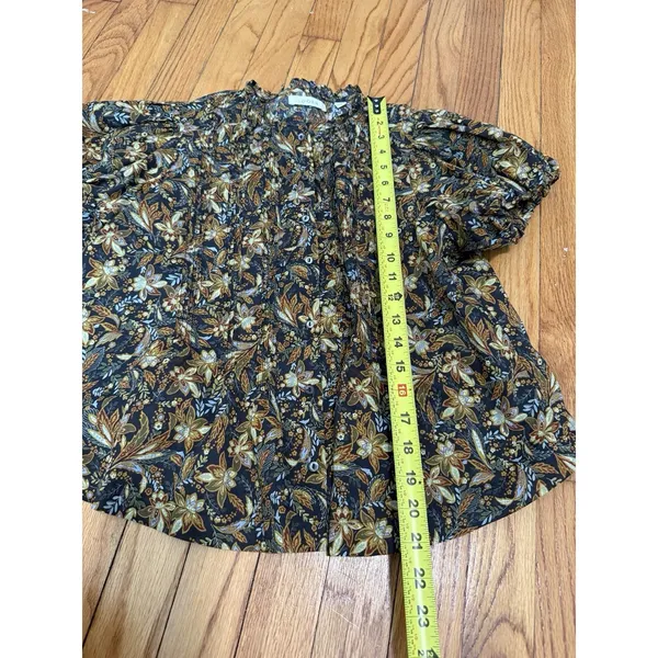 DÔEN Millie Puff Sleeve Button Front‎ Blouse Top in Noir Narcissus Floral Medium - Image 5