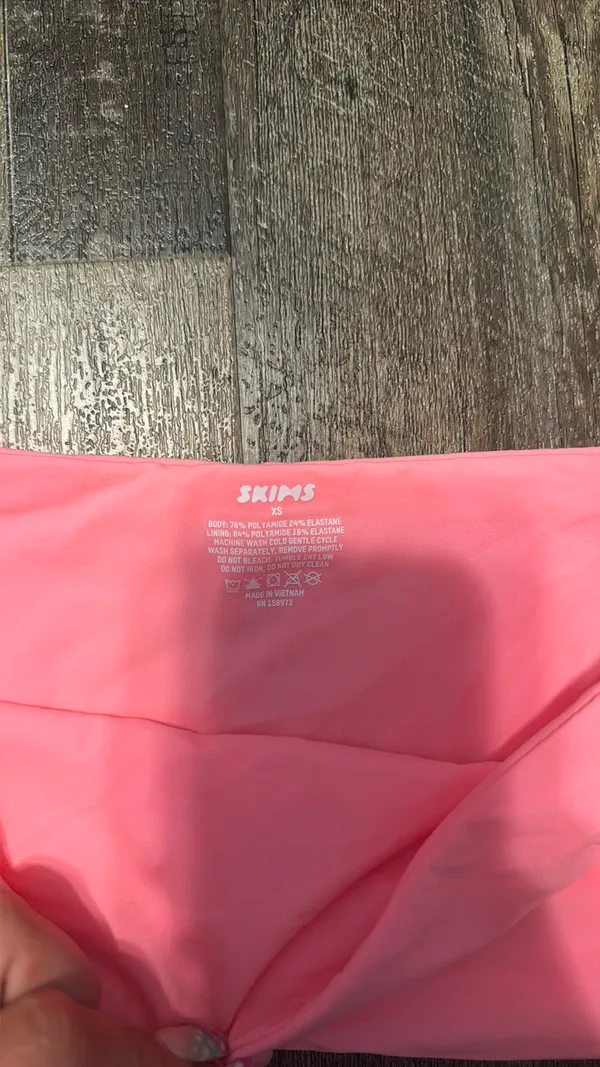 Xs bubble gum pink skims tube top - Image 4