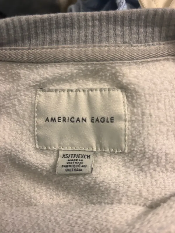 American Eagle Grey Camo Sweatshirt - Image 3