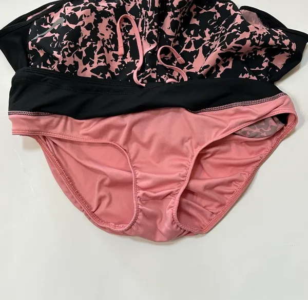 Nike Dri-Fit Athletic Shorts - Image 7