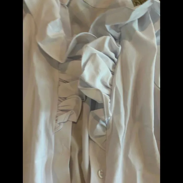 Woman office work church white top shirt button up small - Image 5