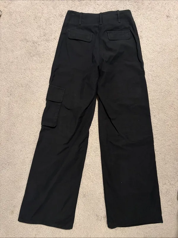 Aritzia Wilfed Free Black Cargo Pant - Image 4