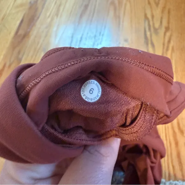 ⭐️lululemon athletica Women's Leggings in Rust Brown (Size 6) - Image 2