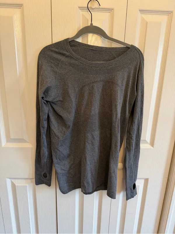 Lululemon Swiftly Tech Long Sleeve Heathered Black Size 12 - Image 5
