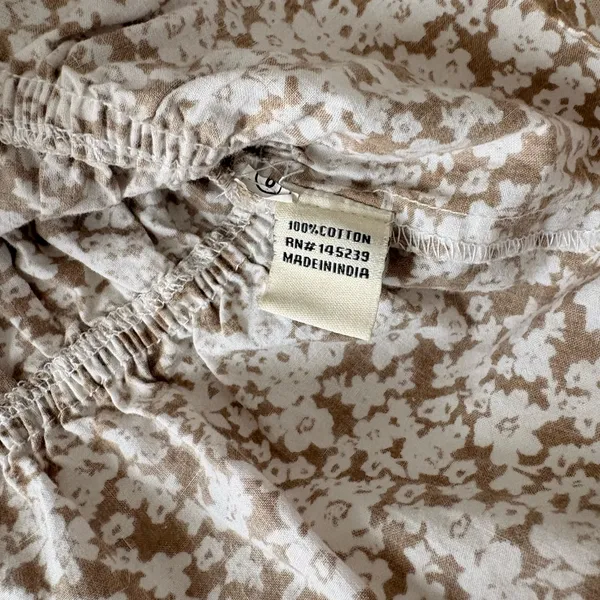 Sim & Sam brown/white floral puff sleeve smocked top - Image 4